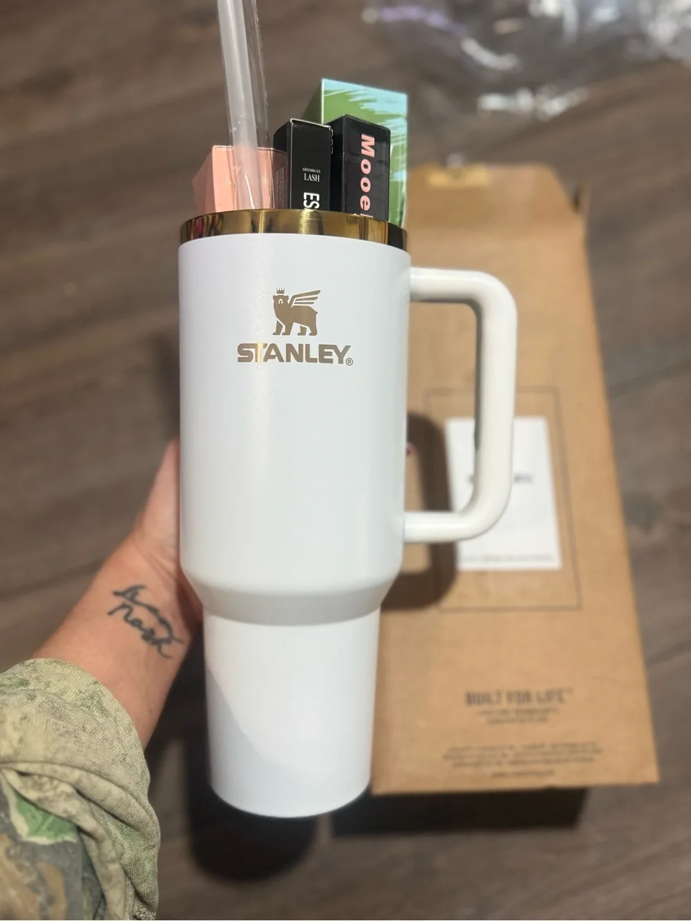 Stanley 40oz Quencher H2.0 Cream Moon Gold Gift Beauty Bundle NIB - Picture 14 of 14